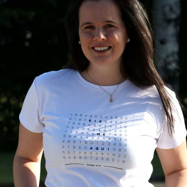 Camiseta Caça palavras "Eis-me Aqui" — branco — principal