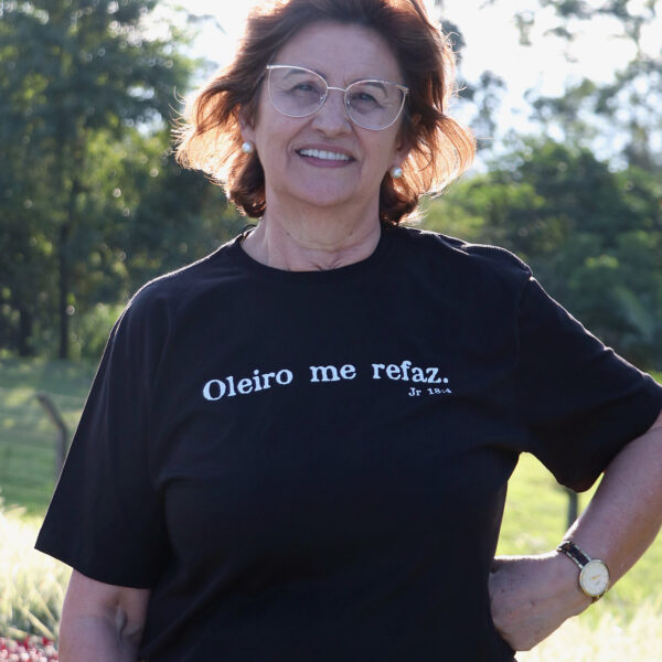 Camiseta "Oleiro me refaz" — preto — principal